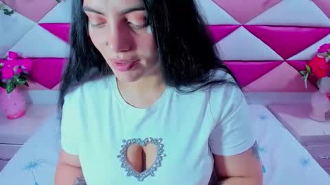 Snapshot of isabella_mora_ chatting on 05.16.26 Isabella online show from 05.16.26