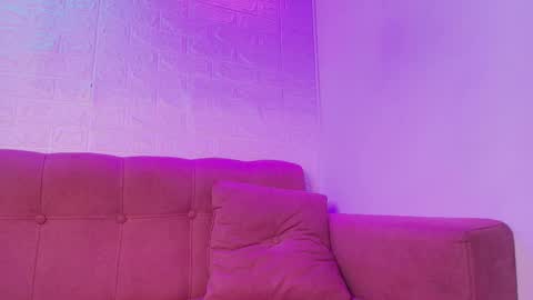 Isabella online show from 10.22.25