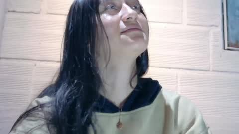 Isabella Nowa online show from 05.21.26