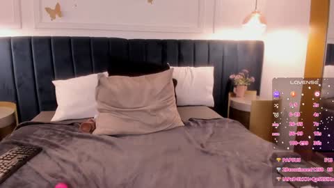 Isabella online show from 12.14.24