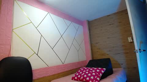 isabella_roseee online show from 11.13.25