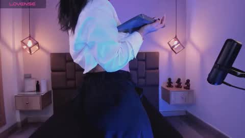 Isa  online show from 10.12.25