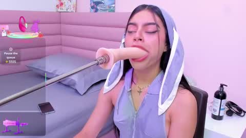 Isabella  online show from 02.28.25