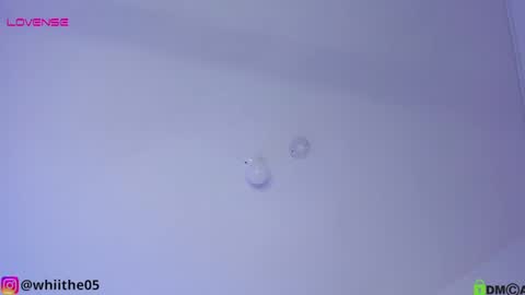 Isabella White online show from 01.24.25