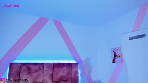 Isabella White online show from 02.26.25