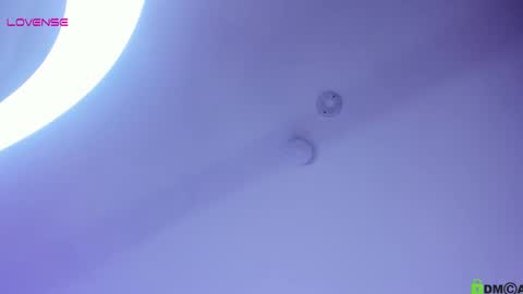 Isabella White online show from 03.10.25