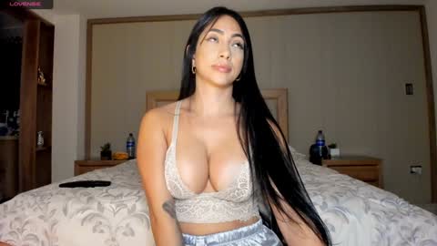 ISABEL online show from 01.21.25