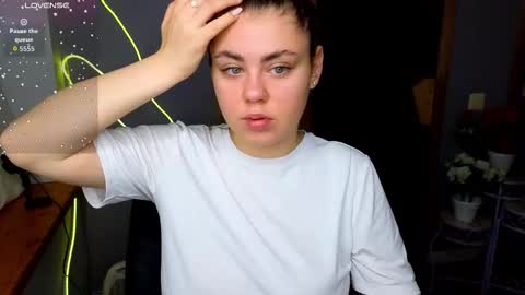 isabellabler online show from 11.19.25