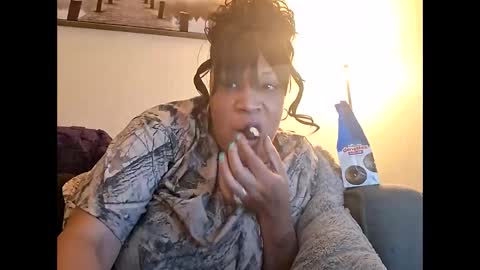 Snapshot of isabellacloverlove chatting on 10.21.25 Isabella online show from 10.21.25