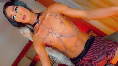 Snapshot of isabellagirs chatting on 09.14.25 isabellagirs online show from 09.14.25