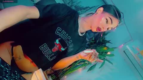 isabellagirs online show from 04.10.26