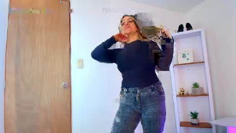 Isabella  online show from 04.08.26