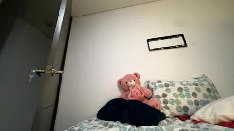 Snapshot of isabellakoffs chatting on 02.01.26 Isabella.. back again online show from 02.01.26