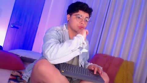 Isabella Mout  online show from 02.10.26