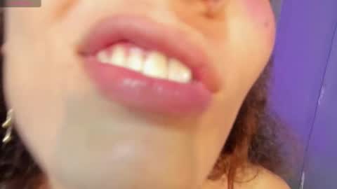 Snapshot of isabellaspencer chatting on 02.18.25 Isabella online show from 02.18.25