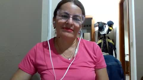 Snapshot of isabellawouti chatting on 05.17.26 isabella online show from 05.17.26