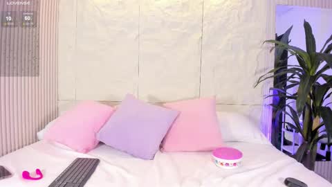 Isa  online show from 11.05.25