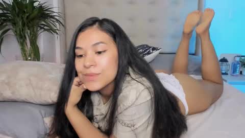 Isabelle Diaz online show from 02.11.25