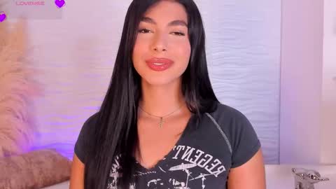 Snapshot of isabellefoxx chatting on 02.14.26 Isa online show from 02.14.26