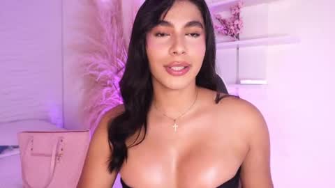 Snapshot of isabellefoxx chatting on 07.10.26 Isa online show from 07.10.26