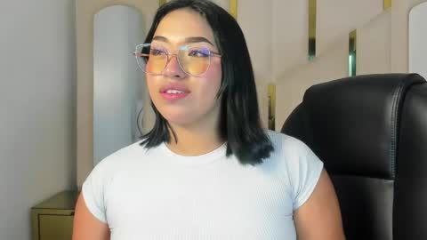 Snapshot of isabellrodriguez18 chatting on 05.11.26 isabellrodriguez18 online show from 05.11.26