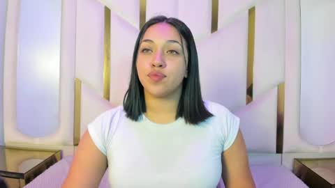 Snapshot of isabellrodriguez18 chatting on 05.21.26 isabellrodriguez18 online show from 05.21.26