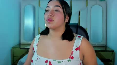Snapshot of isabellrodriguez18 chatting on 05.28.26 isabellrodriguez18 online show from 05.28.26