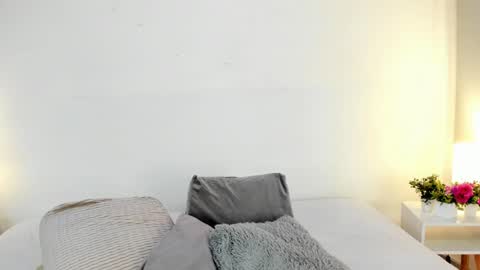 isameow online show from 12.04.24