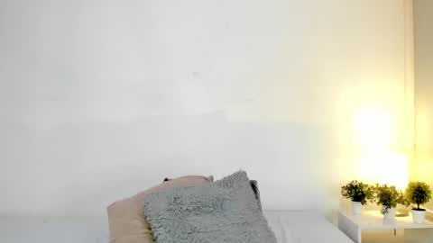 isameow online show from 02.15.25