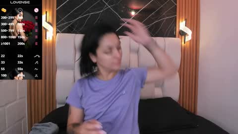 Snapshot of isarogers_dl chatting on 09.27.25 isabel online show from 09.27.25