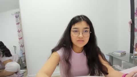 Snapshot of isasuarezzzz chatting on 03.02.26 Isa Suarez online show from 03.02.26