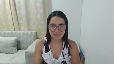 Snapshot of isemma chatting on 02.08.26 Emma online show from 02.08.26