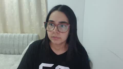 Snapshot of isemma chatting on 02.17.26 Emma online show from 02.17.26