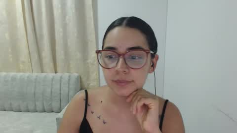 Snapshot of isemma chatting on 02.22.26 Emma online show from 02.22.26