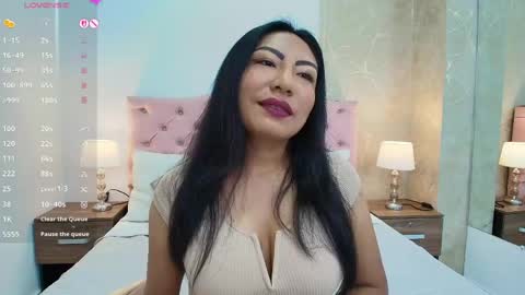 Snapshot of isis_choi chatting on 05.29.26 Isis Choi online show from 05.29.26