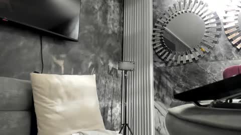 Isis online show from 09.20.25