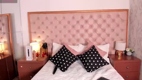 Vanessa online show from 02.16.25