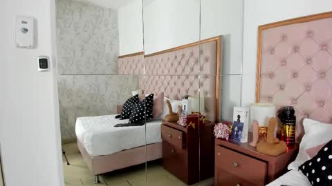 Vanessa online show from 02.24.25