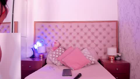 Vanessa online show from 10.27.25