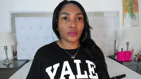 Snapshot of isla_scott chatting on 05.05.26 Vanessa online show from 05.05.26