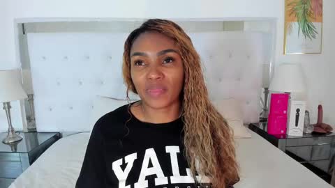 Snapshot of isla_scott chatting on 06.01.26 Vanessa online show from 06.01.26