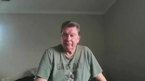 island625103 online show from 01.12.26