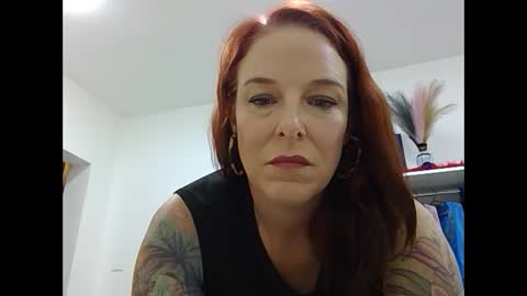 Snapshot of island_serena chatting on 09.14.25 Sexy Serena online show from 09.14.25