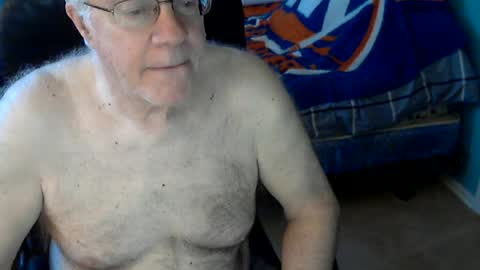 Snapshot of islesman22 chatting on 06.21.26 islesman22 online show from 06.21.26