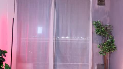 Julyane online show from 09.17.25