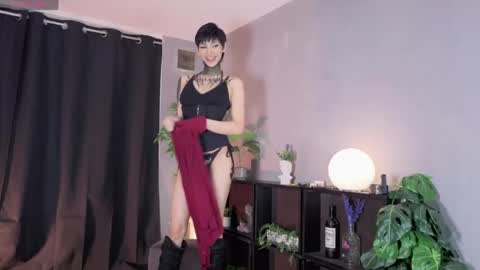 Julyane online show from 04.15.26