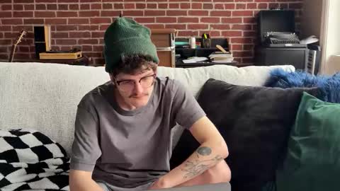 Snapshot of isocialmedia chatting on 03.03.26 isocialmedia online show from 03.03.26