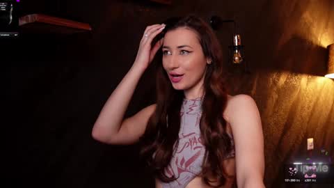 Snapshot of isoldebliss chatting on 01.10.25 IsoldeBliss online show from 01.10.25