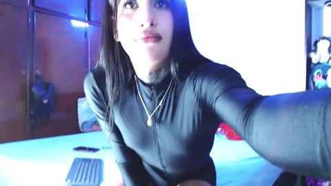 Snapshot of issabel_luxurymedellin chatting on 12.02.25 Issabel online show from 12.02.25