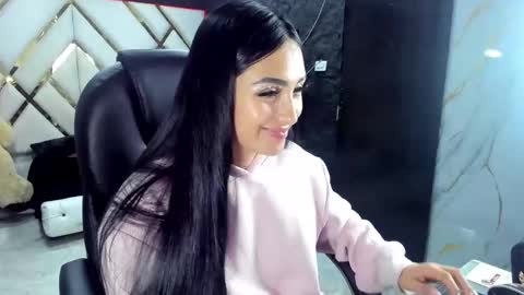 Snapshot of issabela_mackey_ chatting on 11.27.25 issabela_mackey_ online show from 11.27.25